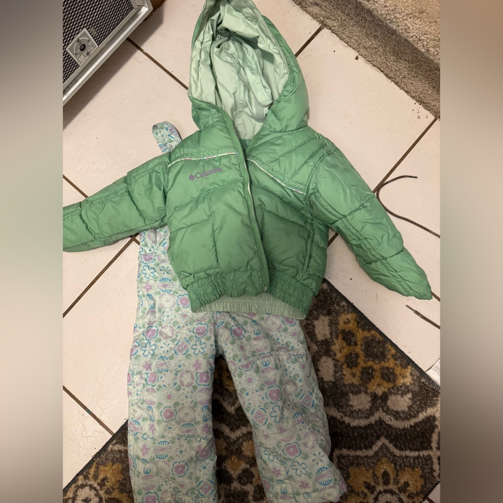 Columbia Mint Green Puffer Jacket with Pastel Patterned Pants &reversible coat